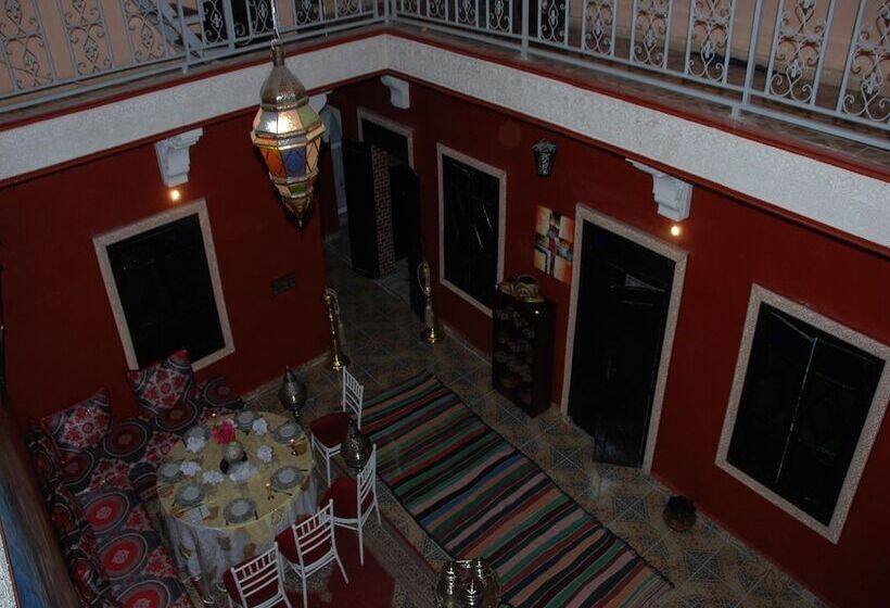 Hotel Kasbah Red Castel Hostel