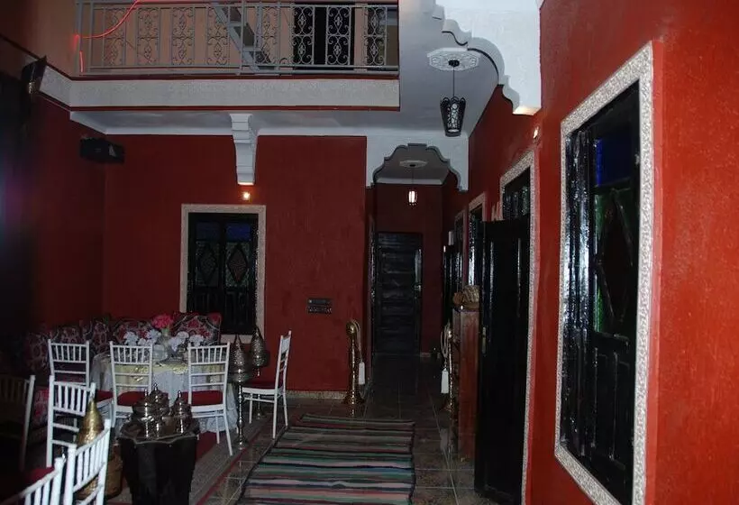 هتل Kasbah Red Castel Hostel