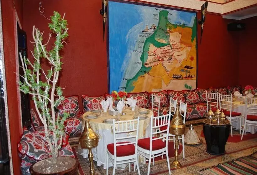 هتل Kasbah Red Castel Hostel