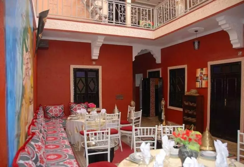 هتل Kasbah Red Castel Hostel