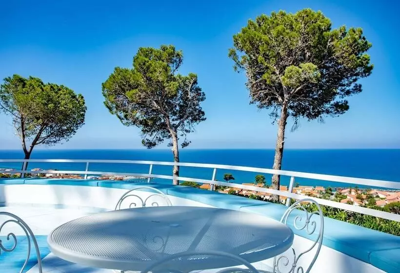 Hotelli La Castellana