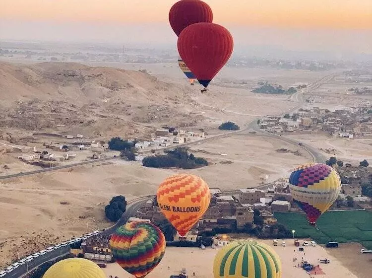 هتل Luxor Plaza House