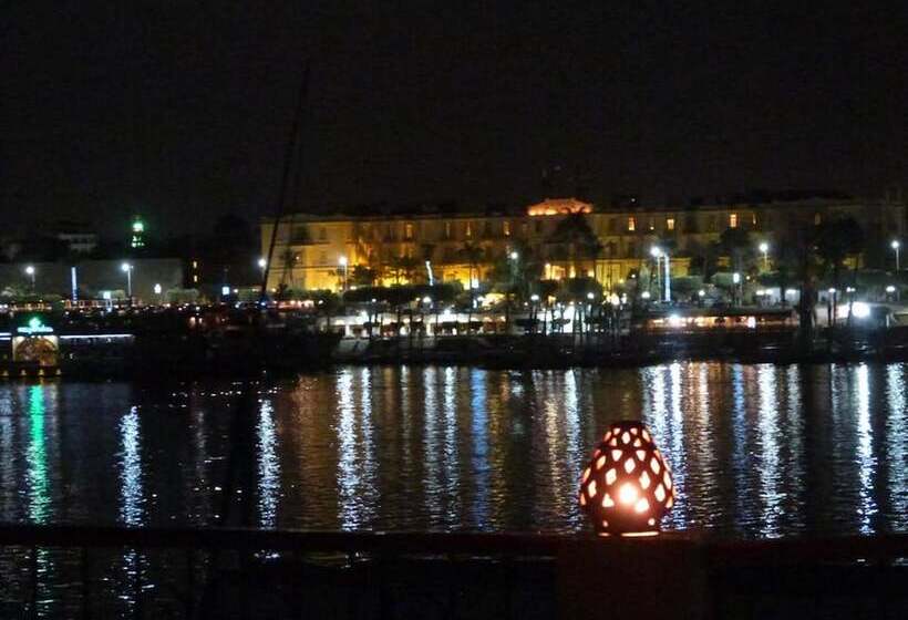 هتل Luxor Plaza House