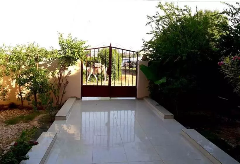 هتل Luxor Plaza House