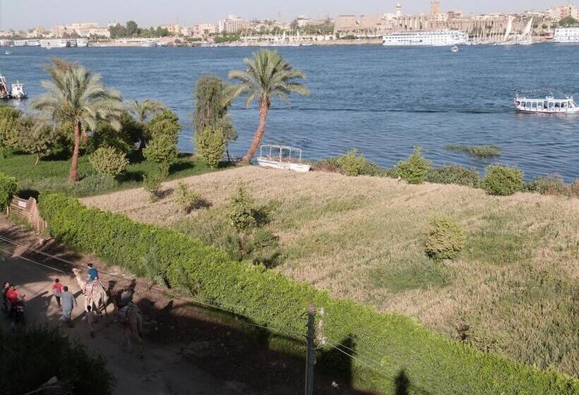 هتل Luxor Plaza House