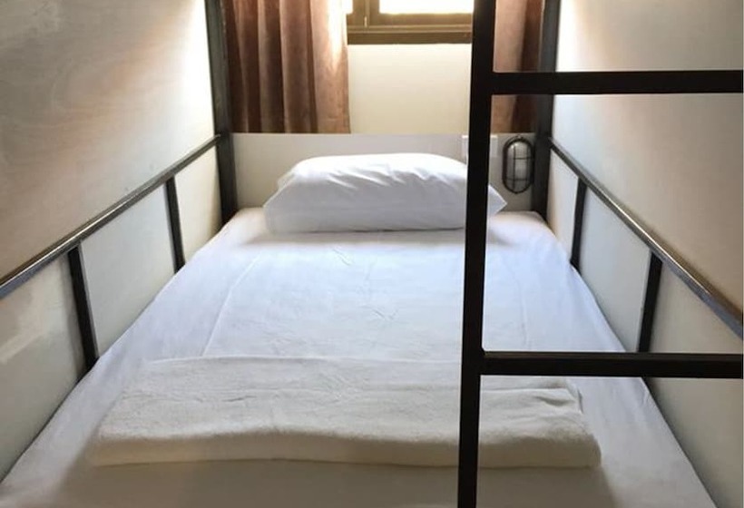 בית מלון כפרי Nine Hostel