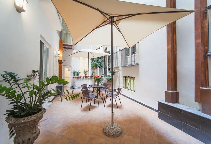 هتل Palazzo Marigliano   Rooms & Suites