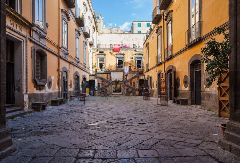 هتل Palazzo Marigliano   Rooms & Suites