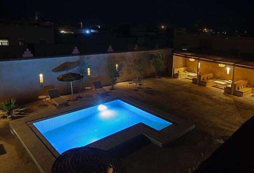 فندق Riad Dar Ouzine