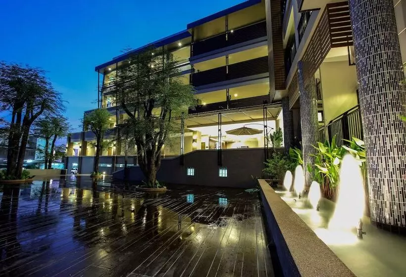 هتل Romyen Garden Place