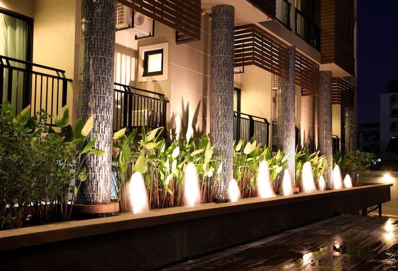 ホテル Romyen Garden Place