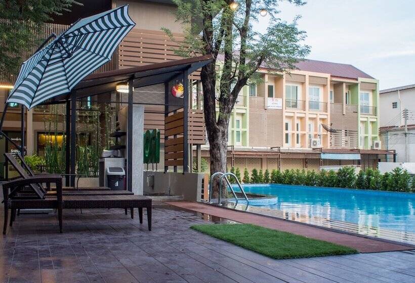 ホテル Romyen Garden Place