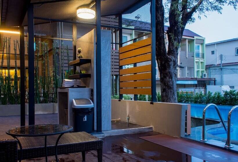 ホテル Romyen Garden Place