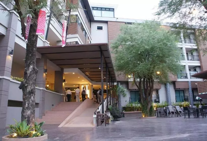 هتل Romyen Garden Place