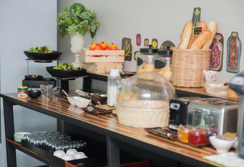 ホテル Romyen Garden Place