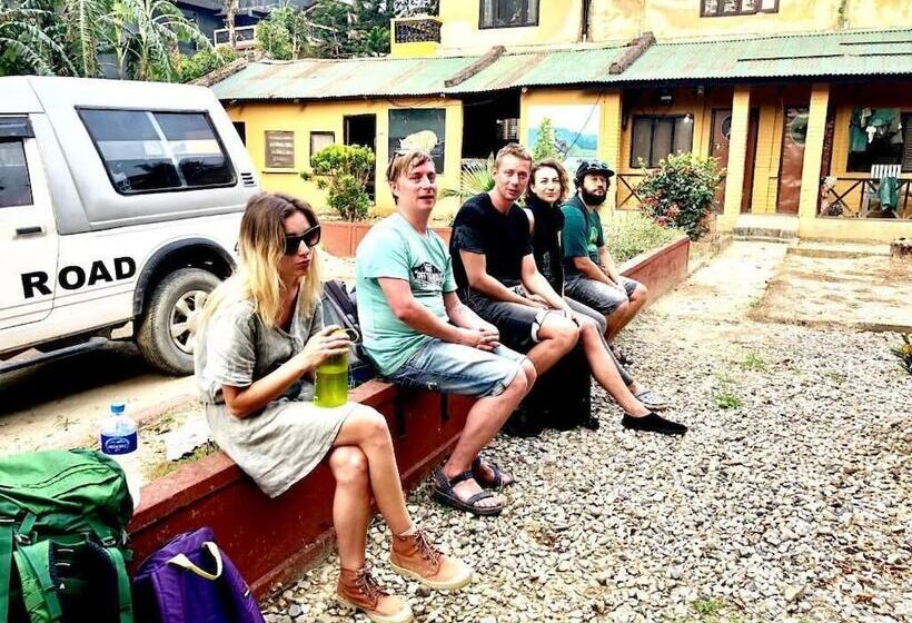 هتل Safari Wildlife Lodge & Camp