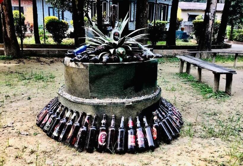 هتل Safari Wildlife Lodge & Camp