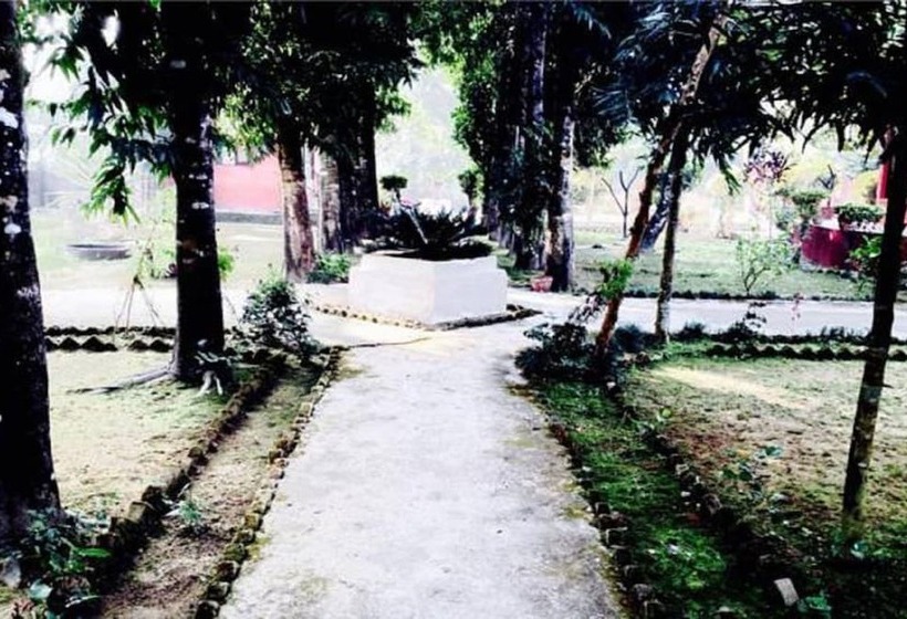 هتل Safari Wildlife Lodge & Camp