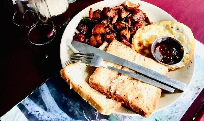 هتل Safari Wildlife Lodge & Camp