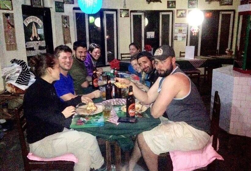 هتل Safari Wildlife Lodge & Camp