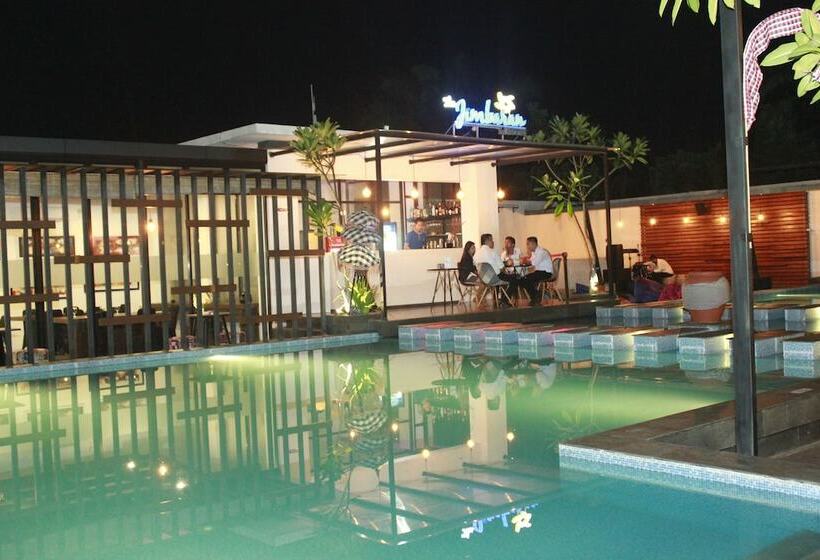 בית מלון כפרי The Baliview Luxury Villas & Resto