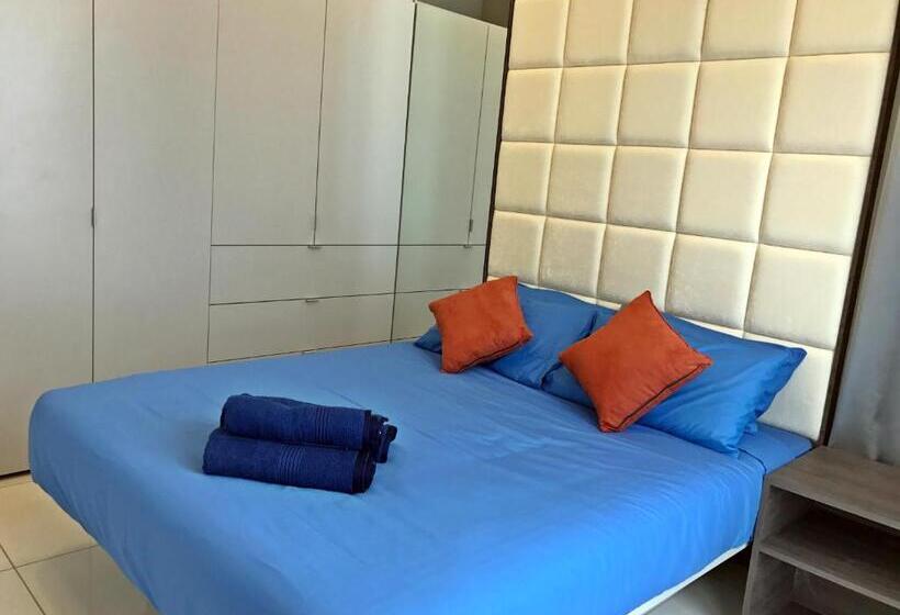 هتل The Robertson Residence