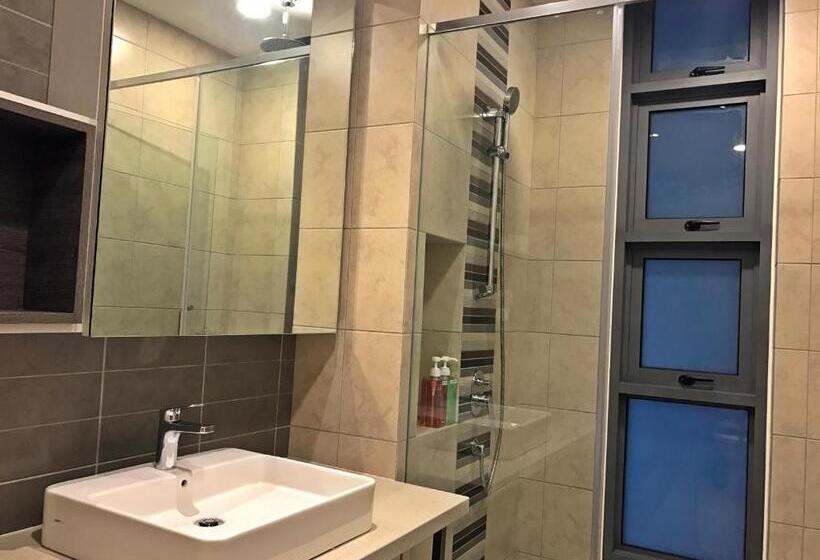 هتل The Robertson Residence