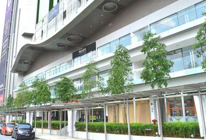 هتل The Robertson Residence