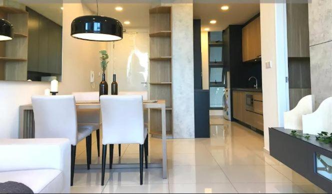 هتل The Robertson Residence