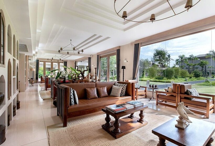 Szálloda Devasom Khao Lak Beach Resort & Villas