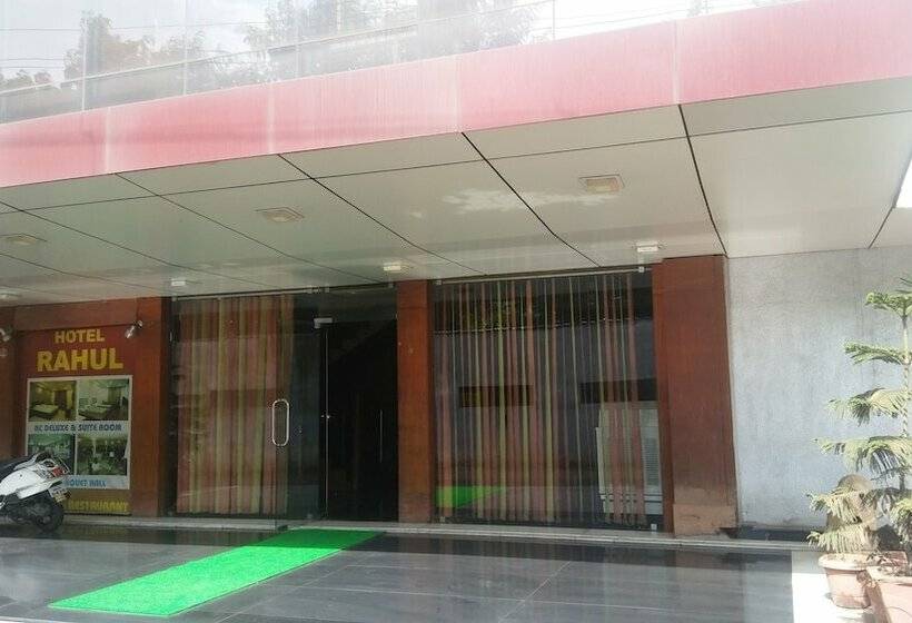 호텔 Rahul