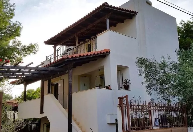 Villa Leonidas Near Athens Airport