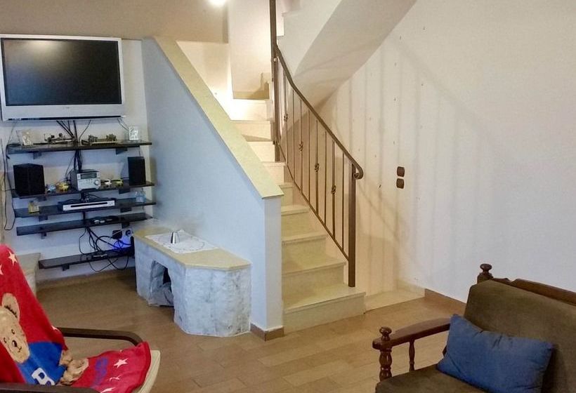 Villa Leonidas Near Athens Airport