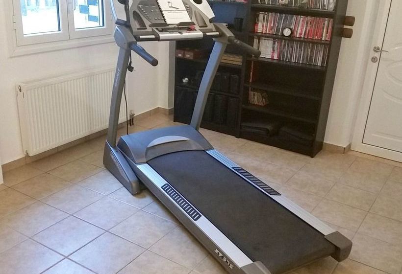 Villa Leonidas Near Athens Airport