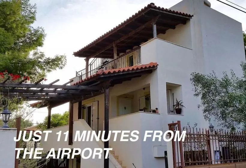 Villa Leonidas Near Athens Airport