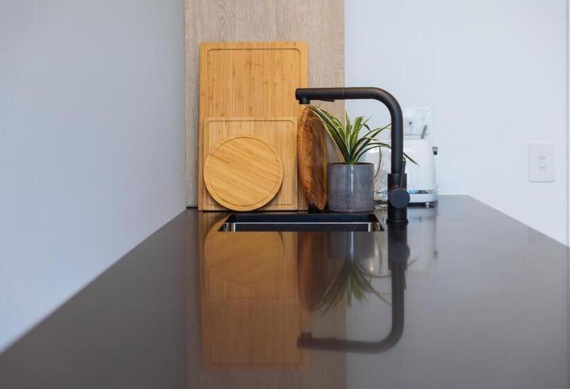 Airtrip Apartments At Woolloongabba