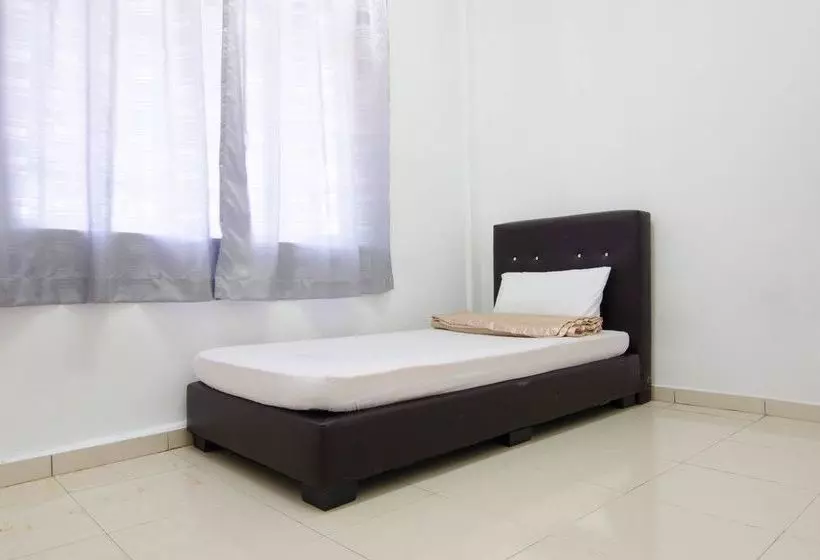 Aamiaismajoitus (B&B) Anggerik Residence