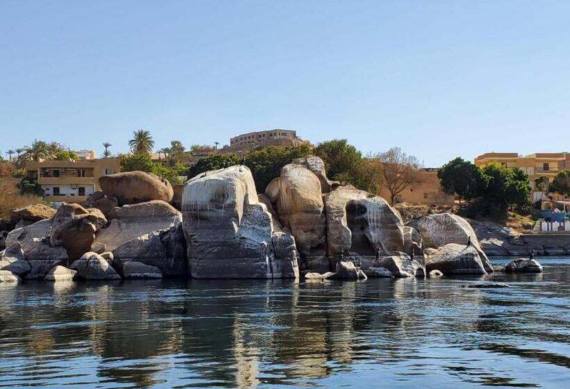 تختخواب و صبحانه Aswan Nubian House