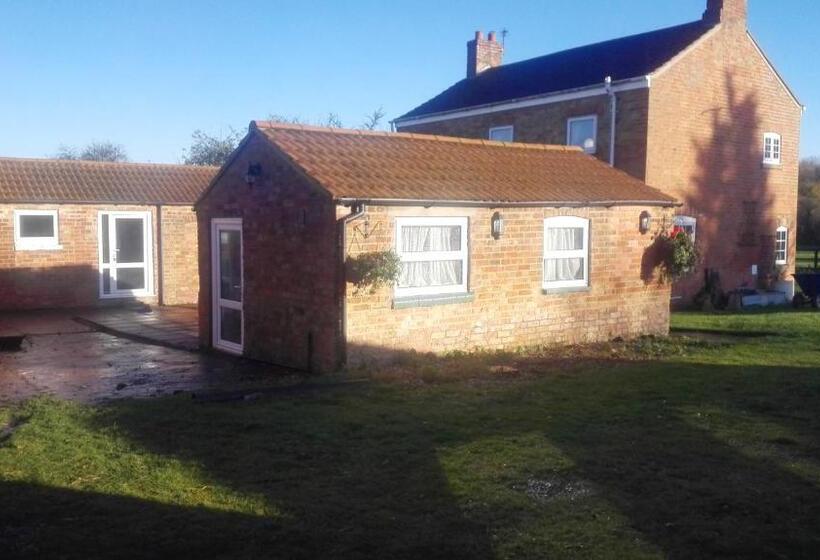 مبيت وإفطار Brampton Dales Farm