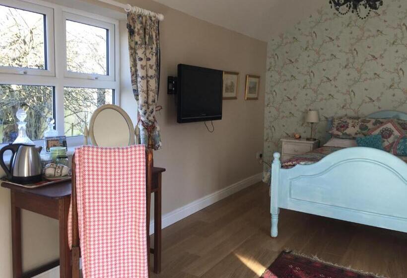 مبيت وإفطار Brampton Dales Farm