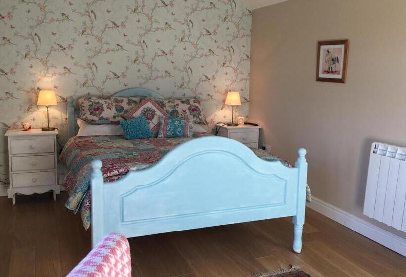 مبيت وإفطار Brampton Dales Farm