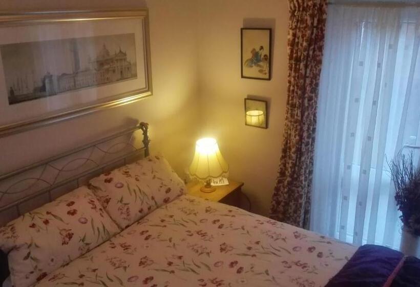 مبيت وإفطار Brampton Dales Farm