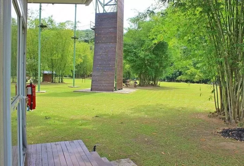 Aamiaismajoitus (B&B) Kiulu Riverside Chalet