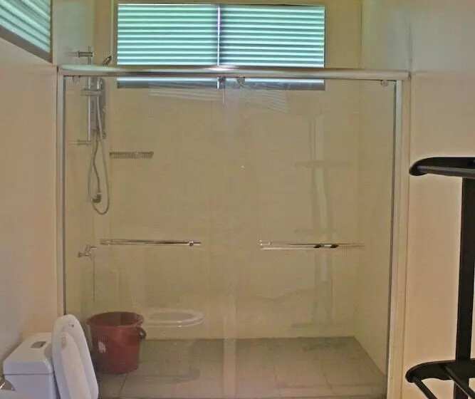 Aamiaismajoitus (B&B) Kiulu Riverside Chalet