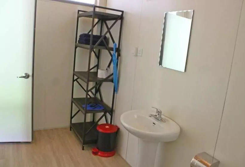 Aamiaismajoitus (B&B) Kiulu Riverside Chalet