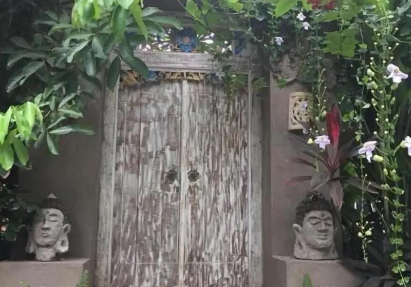 تختخواب و صبحانه Pranajaya Loka