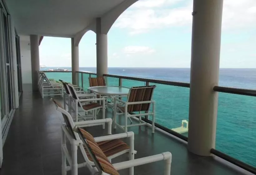 El Cantil Condo Resort