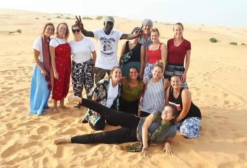 هتل Africa Roots