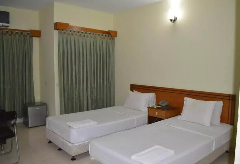 هتل Bashati Bay Resort