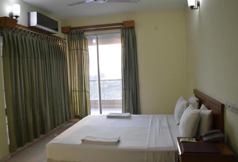 هتل Bashati Bay Resort